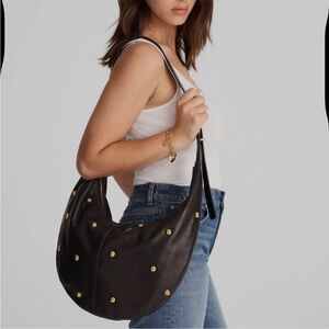 NEW Madewell The Essential Curve Shoulder Bag Black leather gold studs NW351